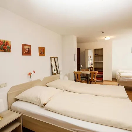 Πανσιόν / Goetzfried 3*